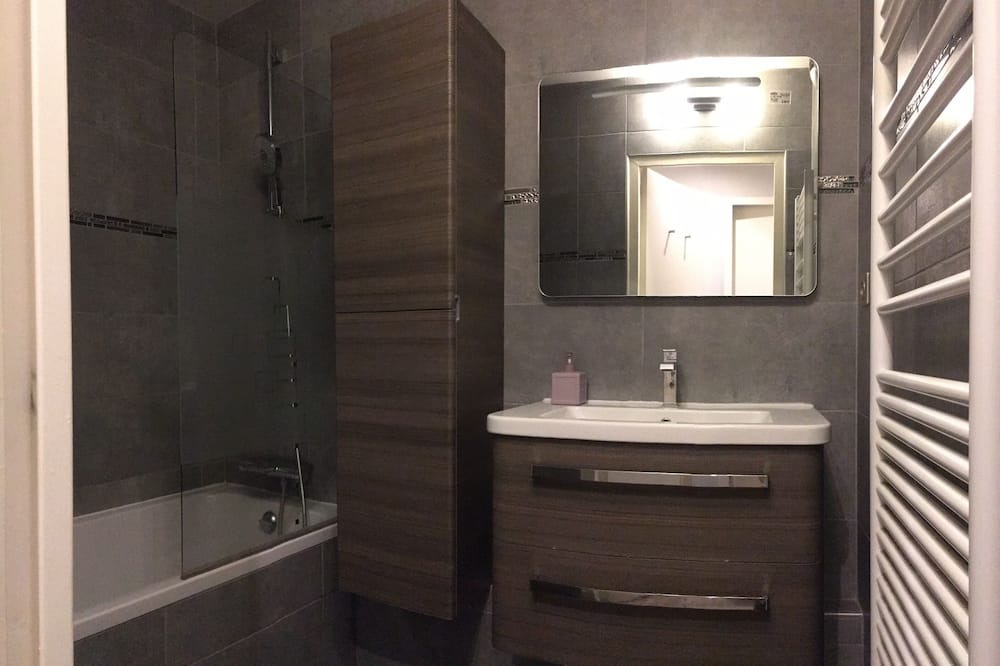 Photo of Bathroom in Meylan