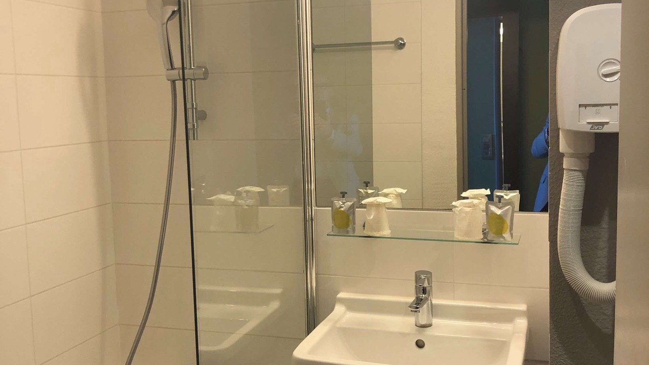 Photo of Bathroom in Athis-Mons