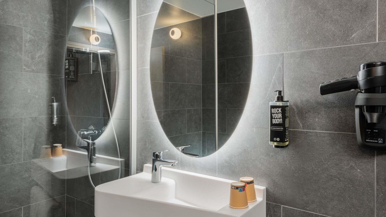 Photo of Bathroom in Orly