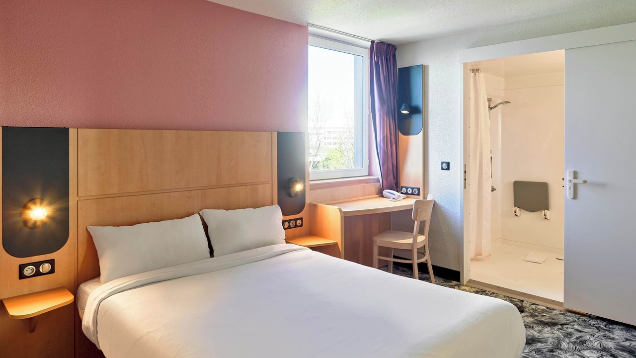 Photo of Bedroom in Rungis