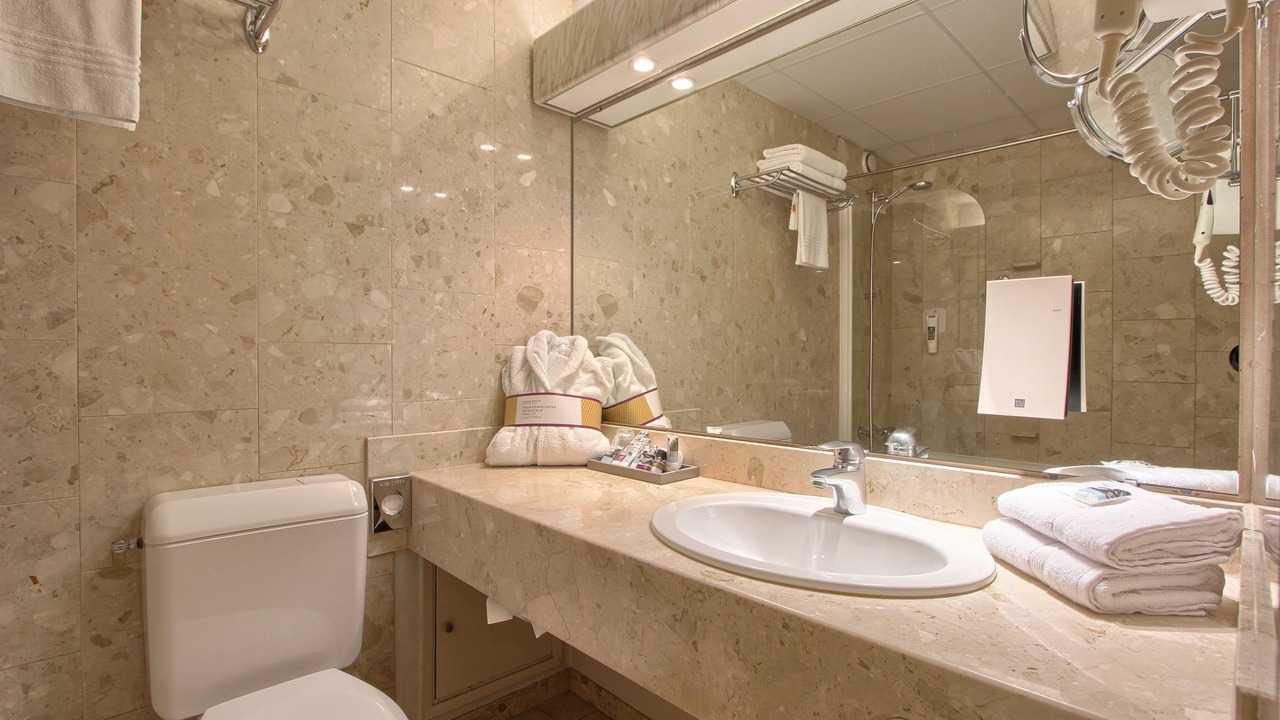 Photo of Bathroom in Velizy-Villacoublay