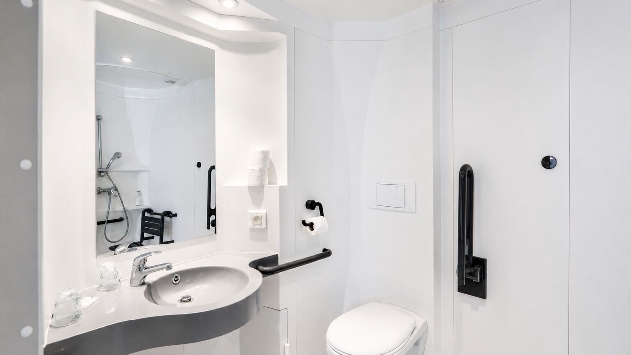 Photo of Bathroom in Villejust