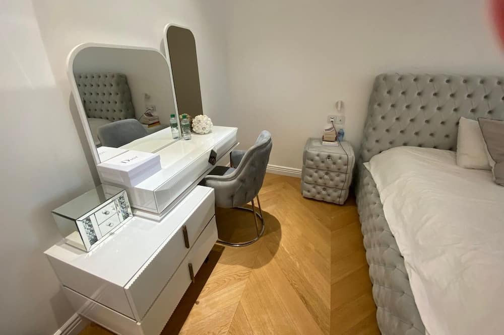 Photo of Bedroom in La Varenne Saint-Hilaire