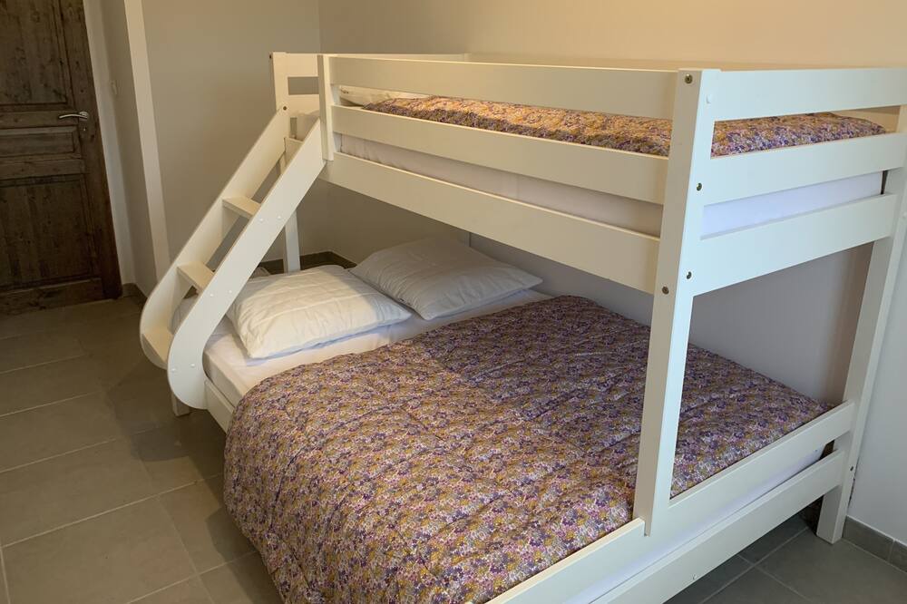 Photo of Bedroom in Donzere