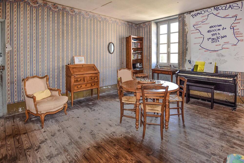 Photo of Bedroom in Taulignan