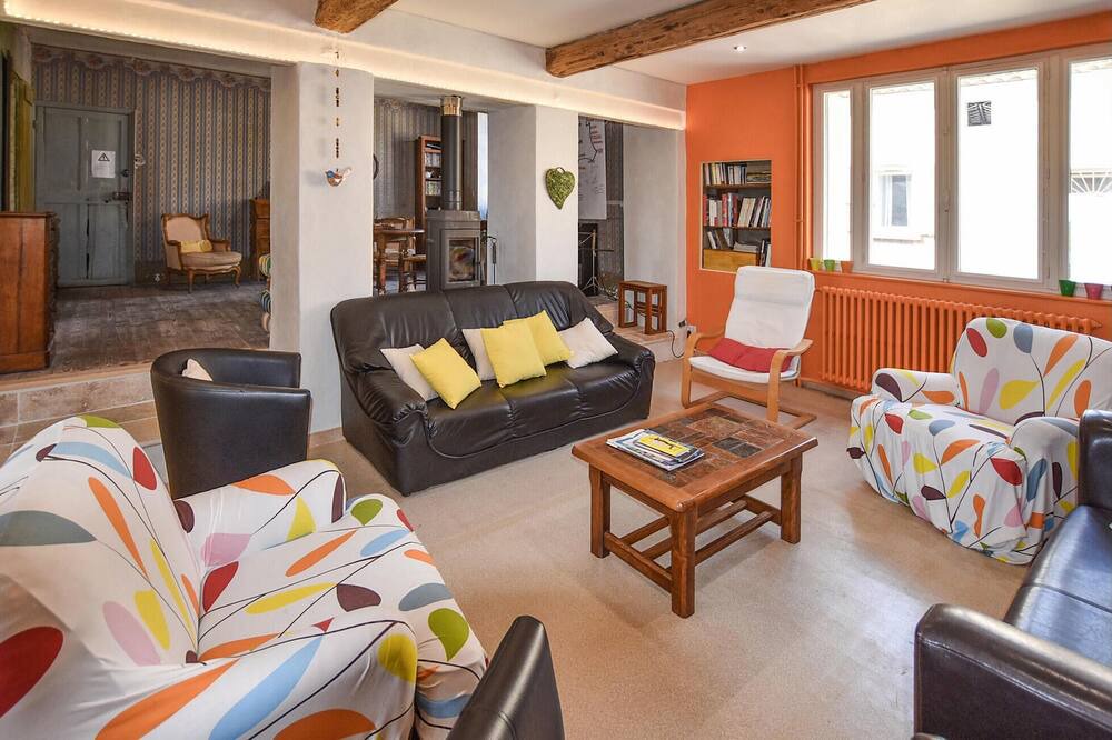 Photo of Bedroom in Taulignan