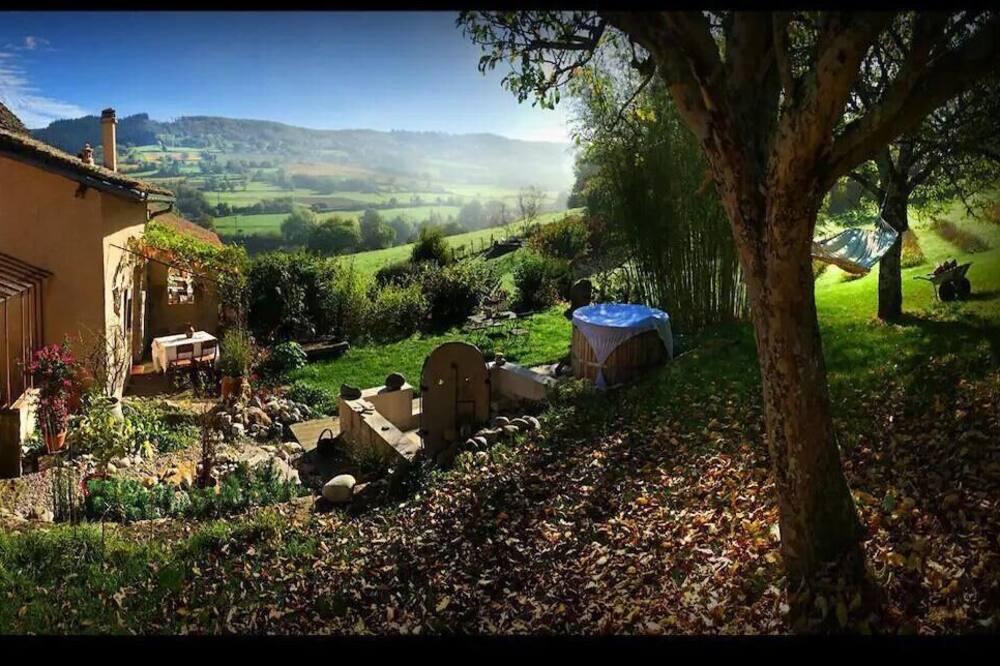 Photo of Outdoor in Blanot