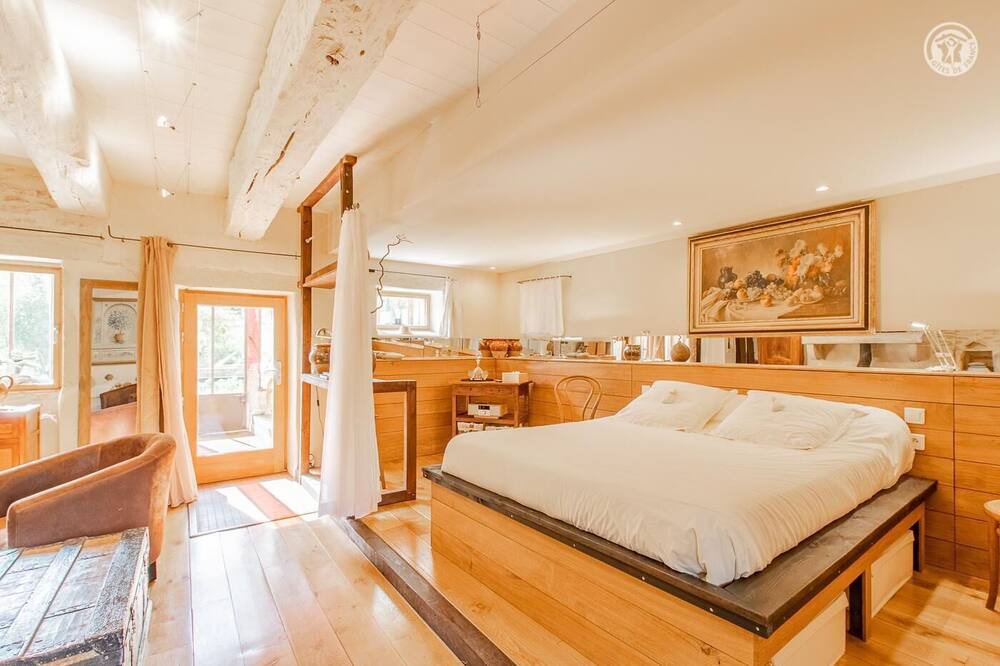 Photo of Bedroom in Blanot