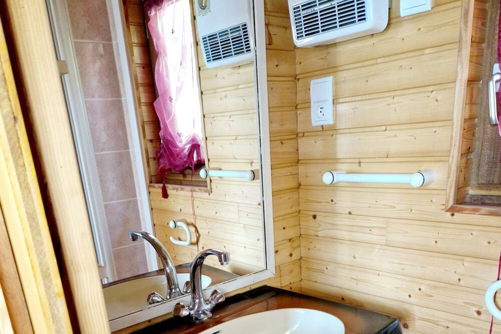 Photo of Bathroom in Coubisou