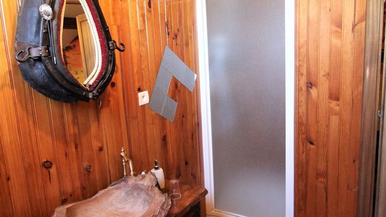 Photo of Bathroom in Longessaigne