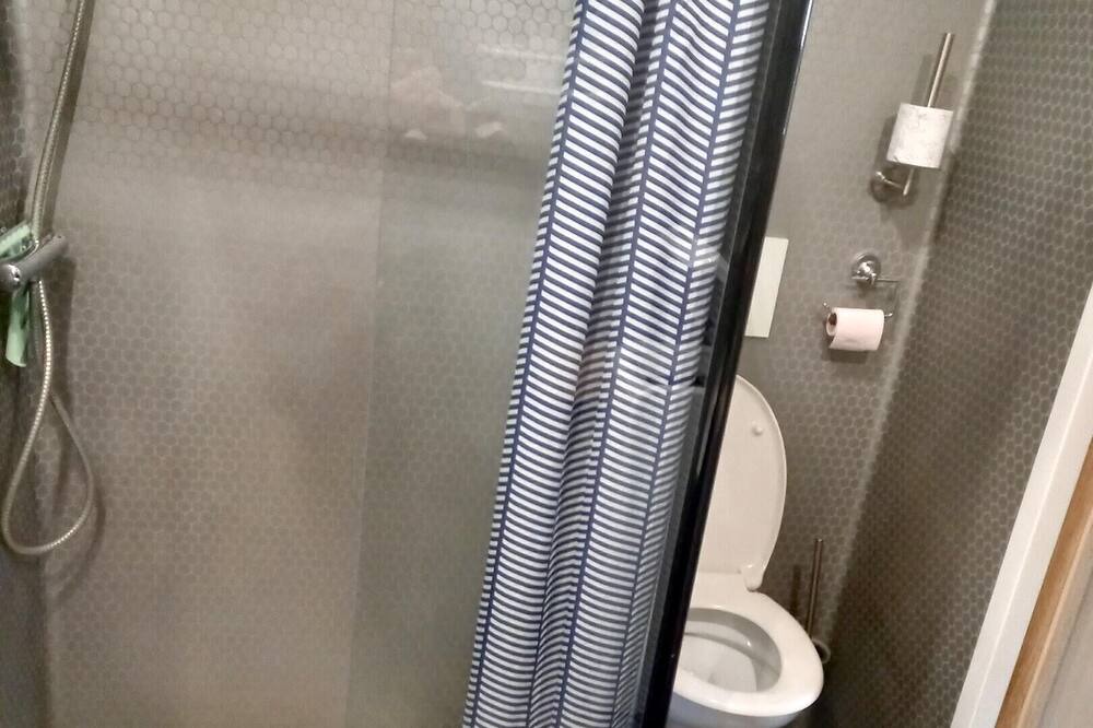 Photo of Bathroom in Echenans