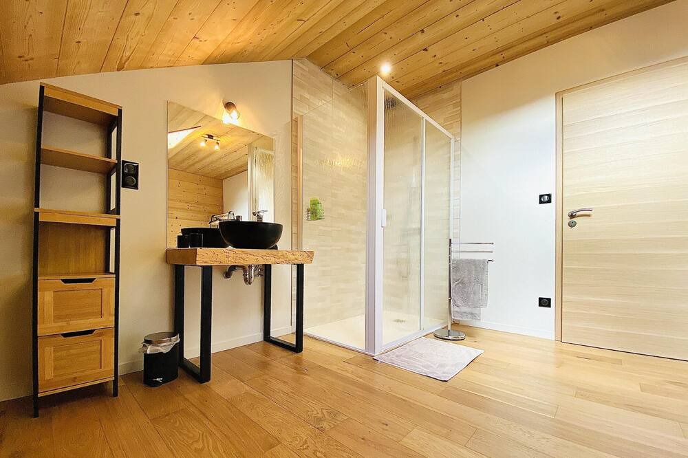 Photo of Bathroom in Cuttura