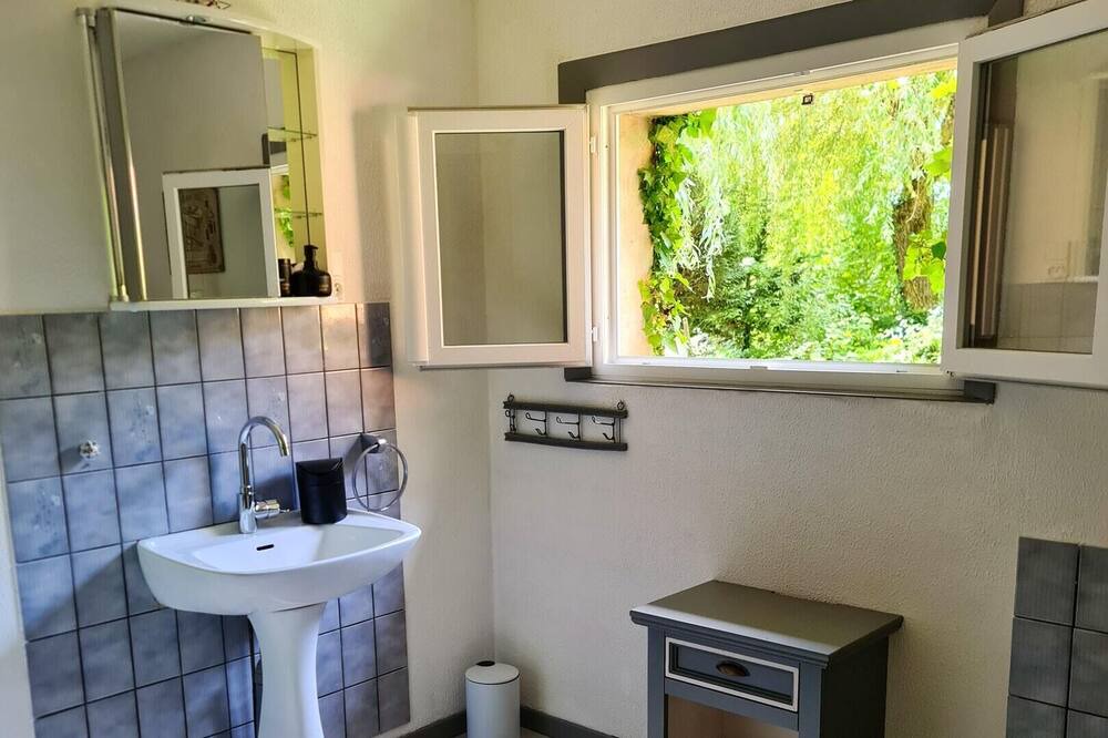 Photo of Bathroom in Velorcey