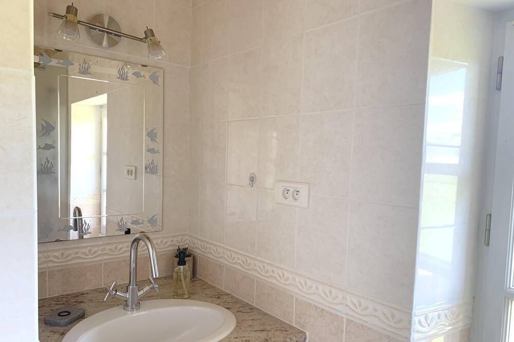 Photo of Bathroom in Nauviale