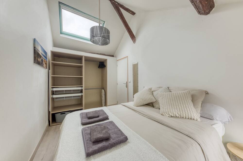 Photo of Bedroom in Longjumeau