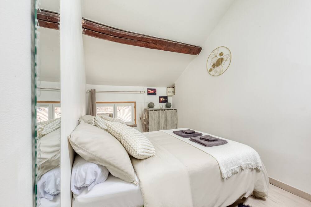 Photo of Bedroom in Longjumeau