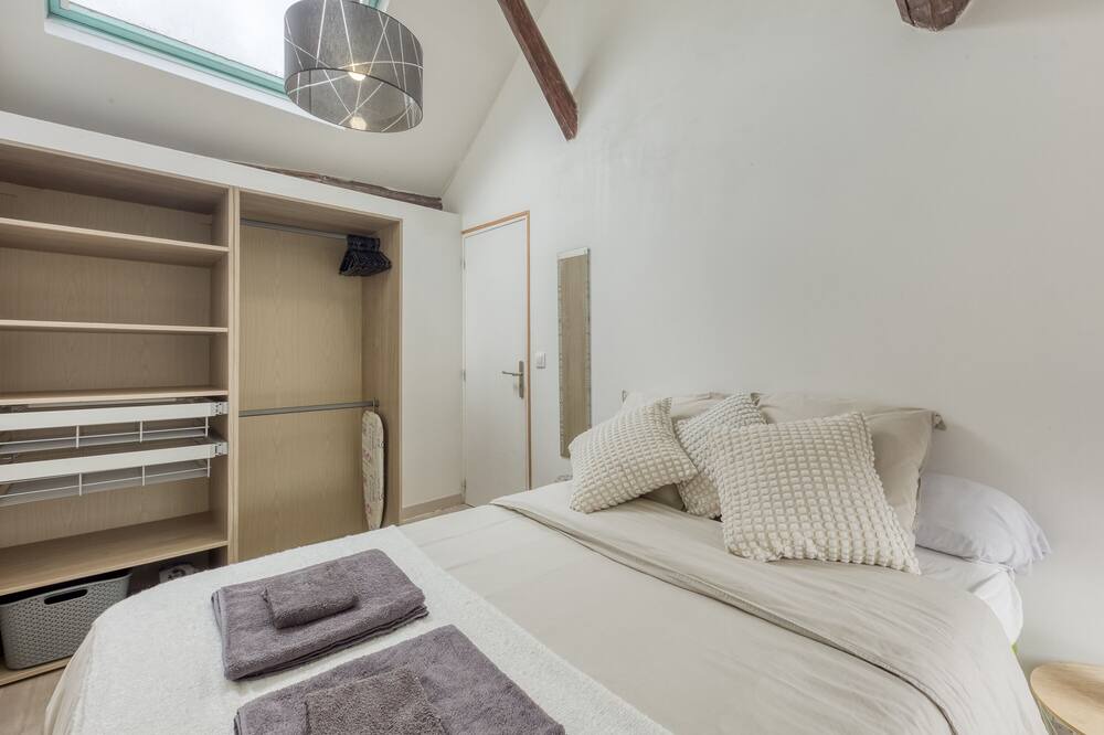 Photo of Bedroom in Longjumeau