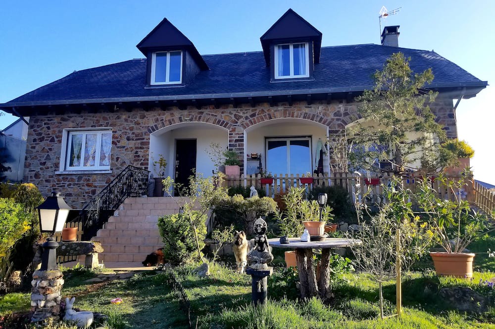 Photo of Outdoor in Luc-la-Primaube