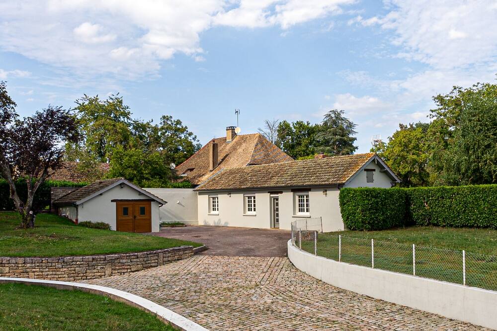Photo of Outdoor in Saint-Loup-Geanges