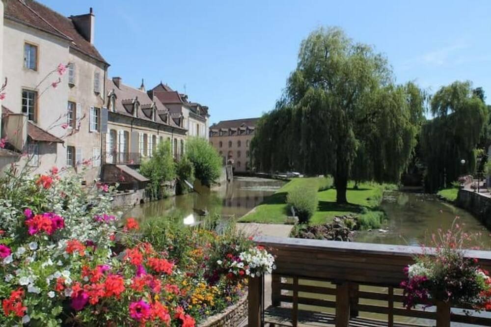 Photo of Outdoor in Charolles