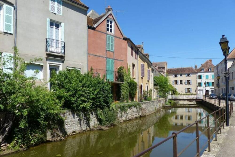 Photo of Outdoor in Charolles