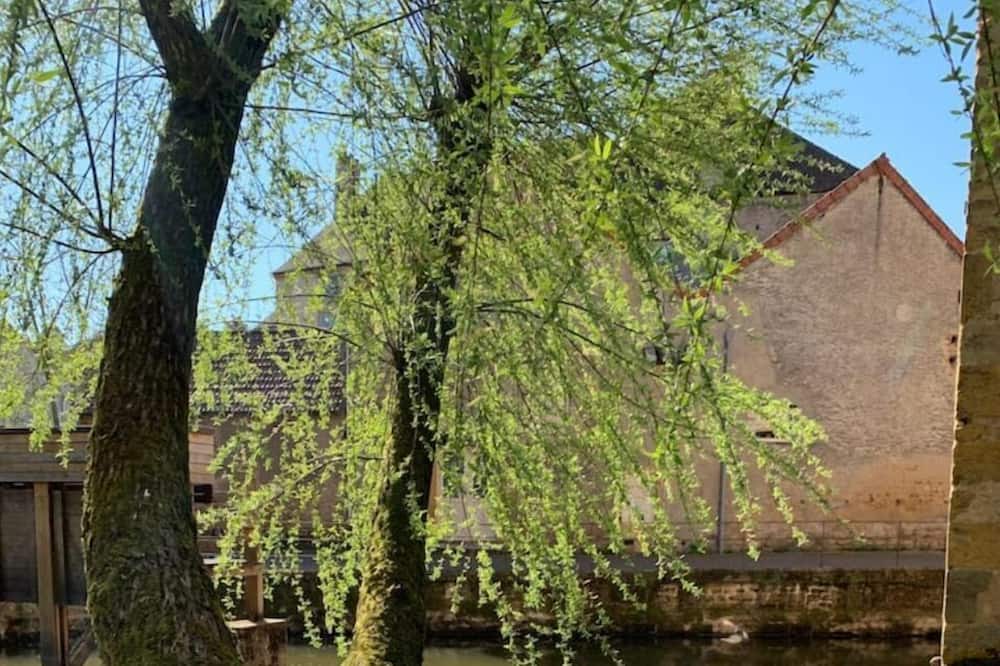 Photo of Outdoor in Charolles