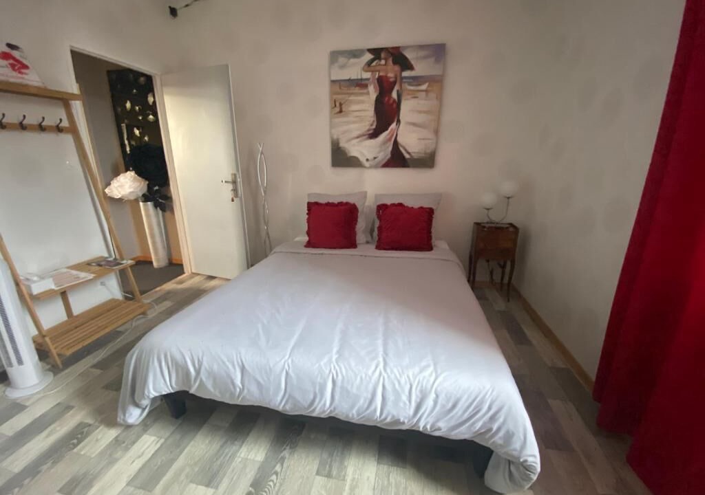 Photo of Bedroom in Gueugnon