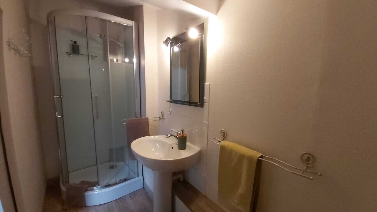 Photo of Bathroom in Aze