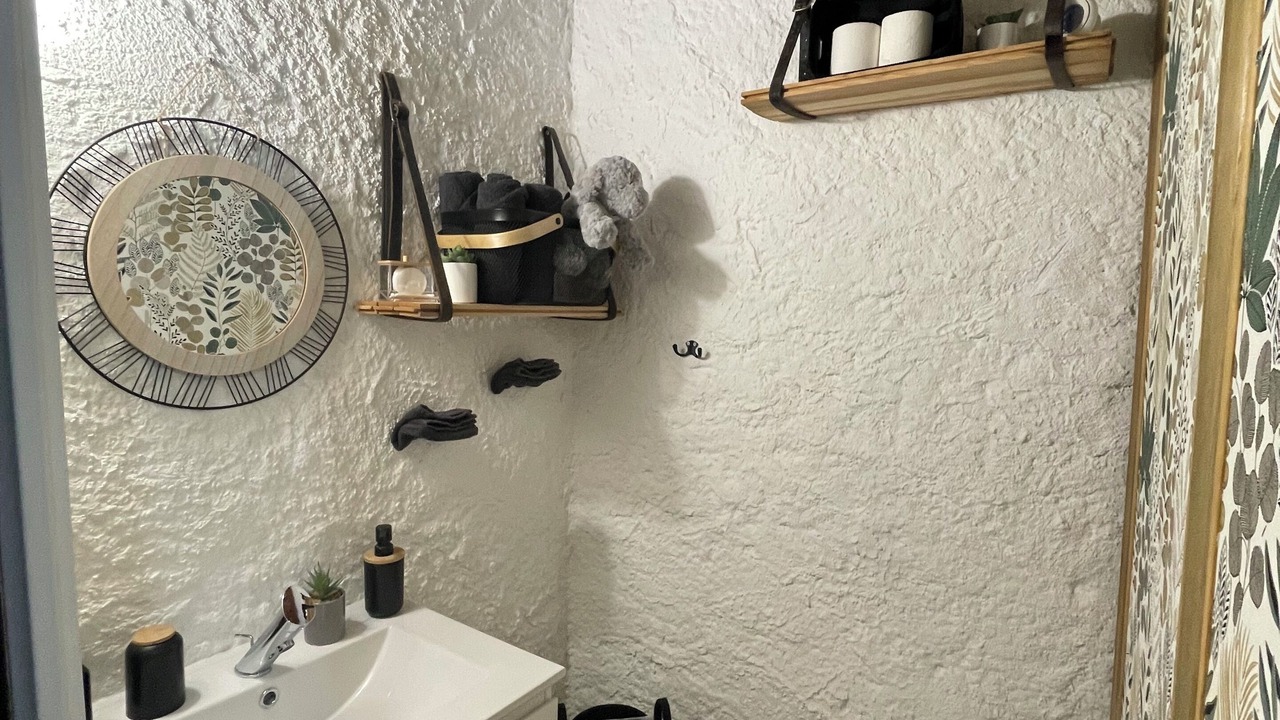 Photo of Bathroom in Saint-Laurent-d'Onay