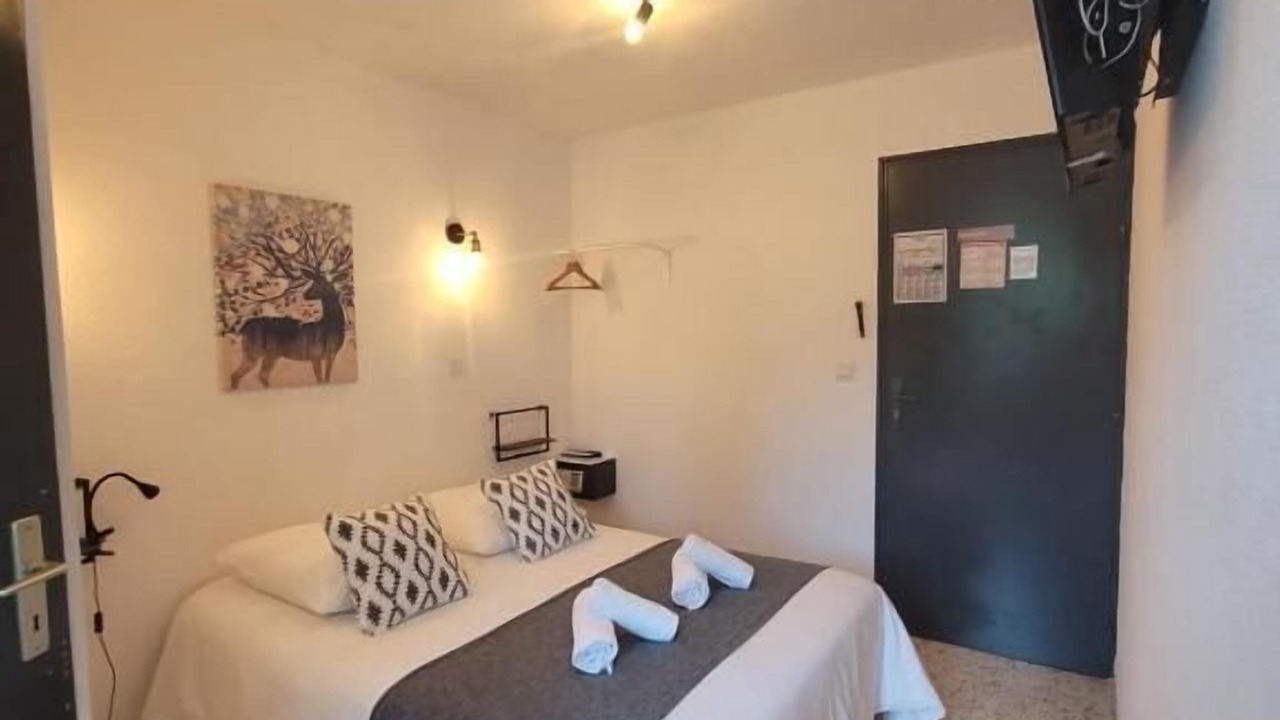 Photo of Bedroom in Les Omergues