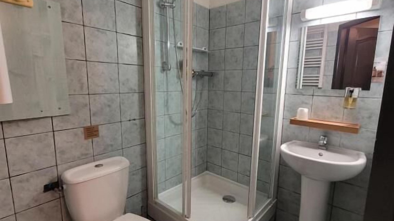 Photo of Bathroom in Les Omergues