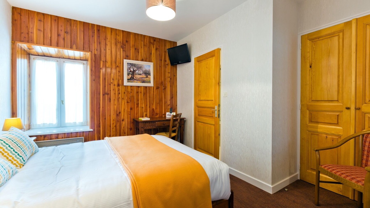 Photo of Bedroom in Saint-Romain