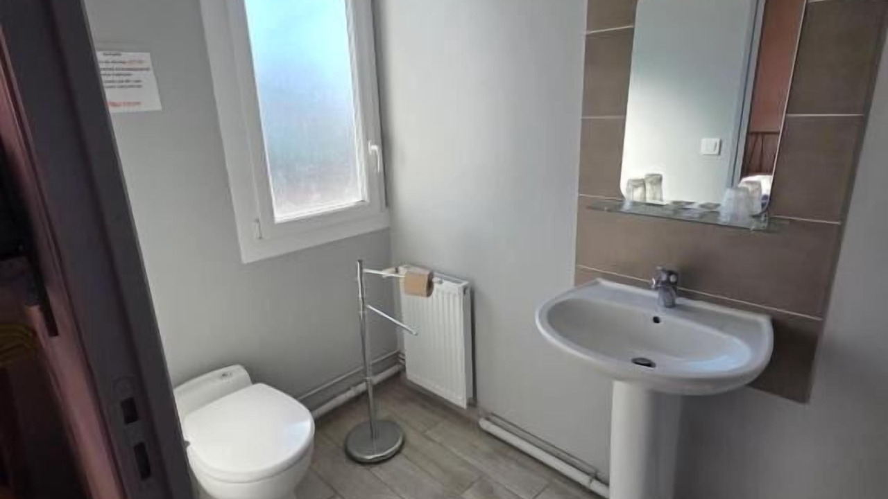 Photo of Bathroom in Decize