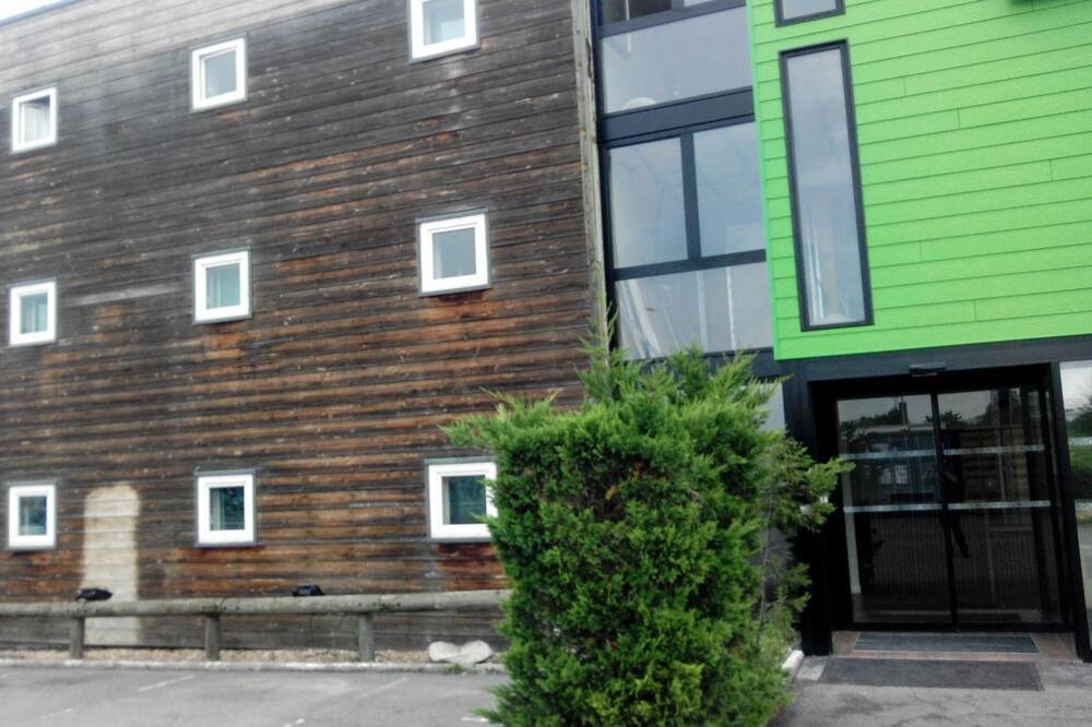 Photo of Outdoor in Fleury-Merogis