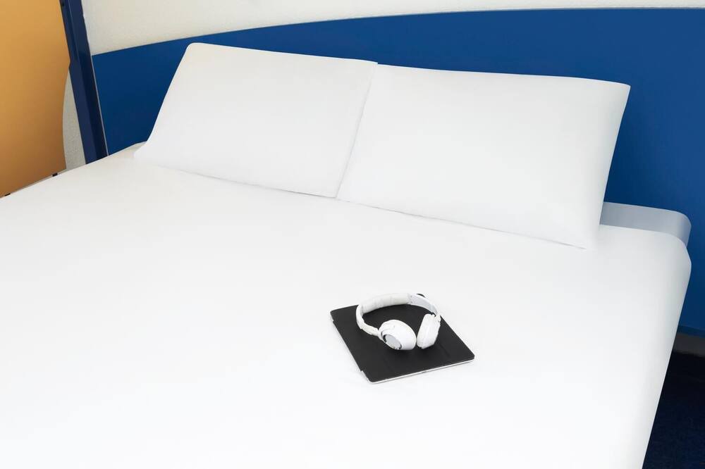 Photo of Bedroom in Saint-Francois d'Assise