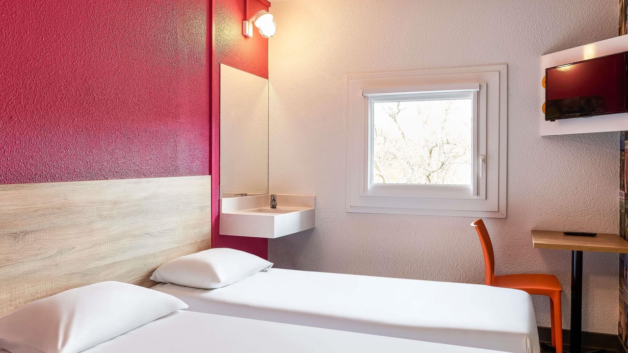 Photo of Bedroom in Courcouronnes