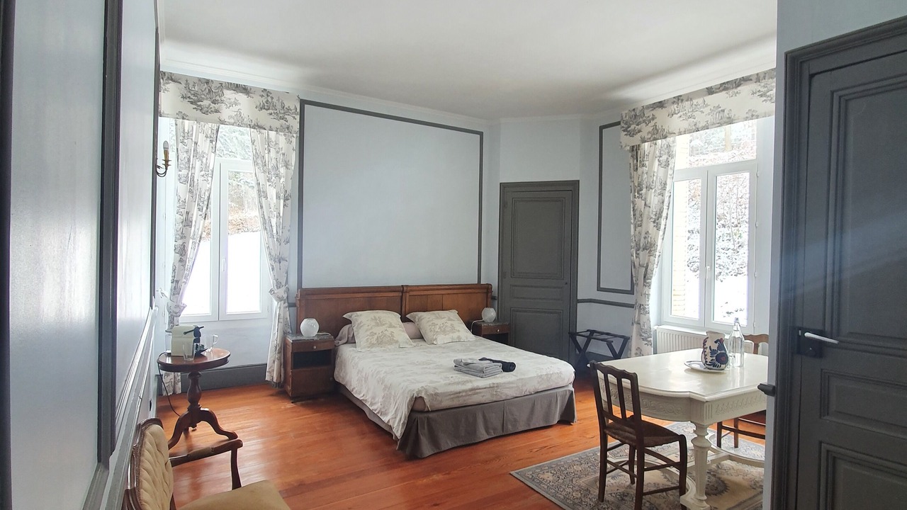 Photo of Bedroom in Villeneuve-de-Marc