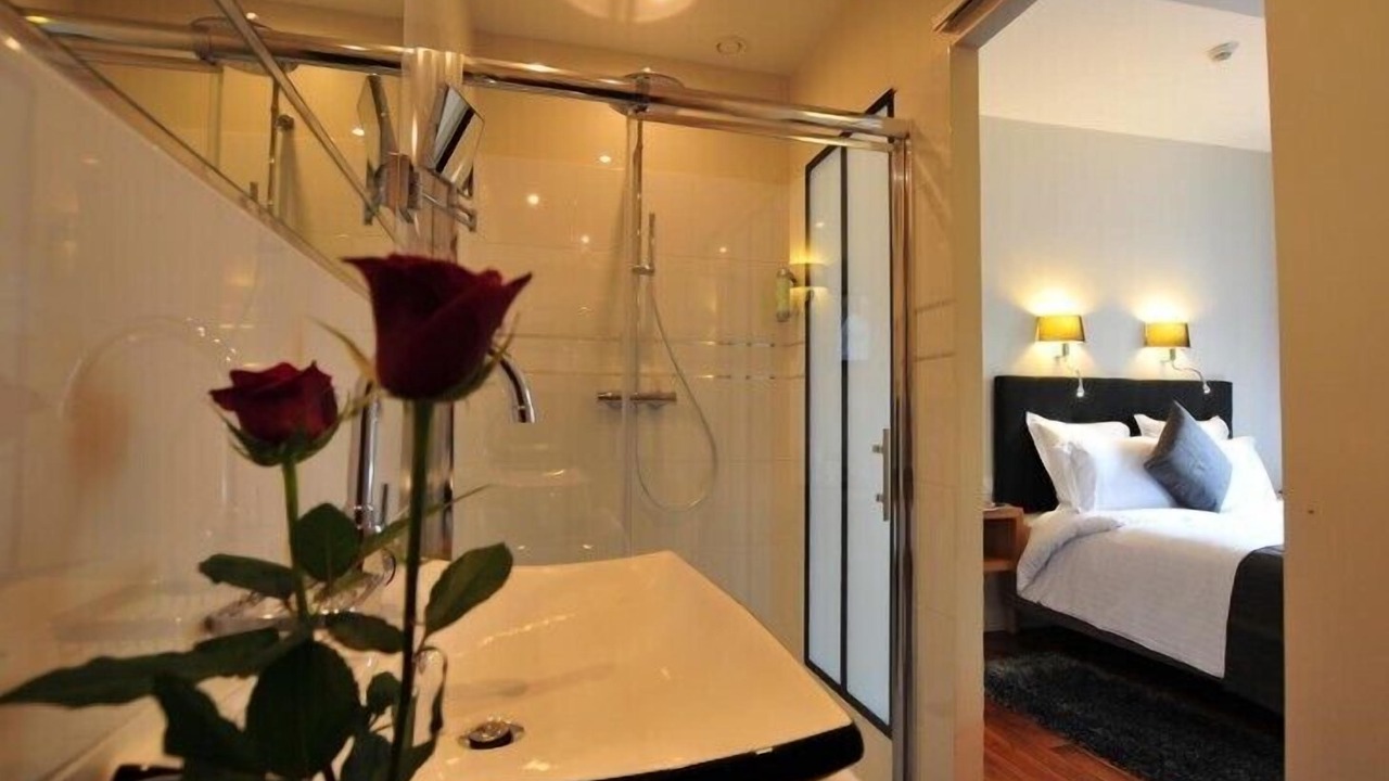 Photo of Bathroom in Vezelay