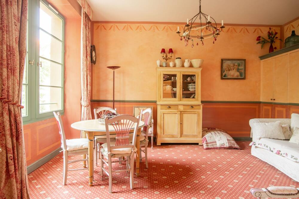 Photo of Livingroom in Montbrun-les-Bains