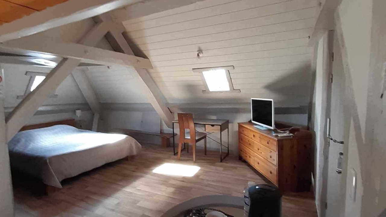 Photo of Bedroom in Beaujeu-Saint-Vallier-Pierrejux-et-Quitteur