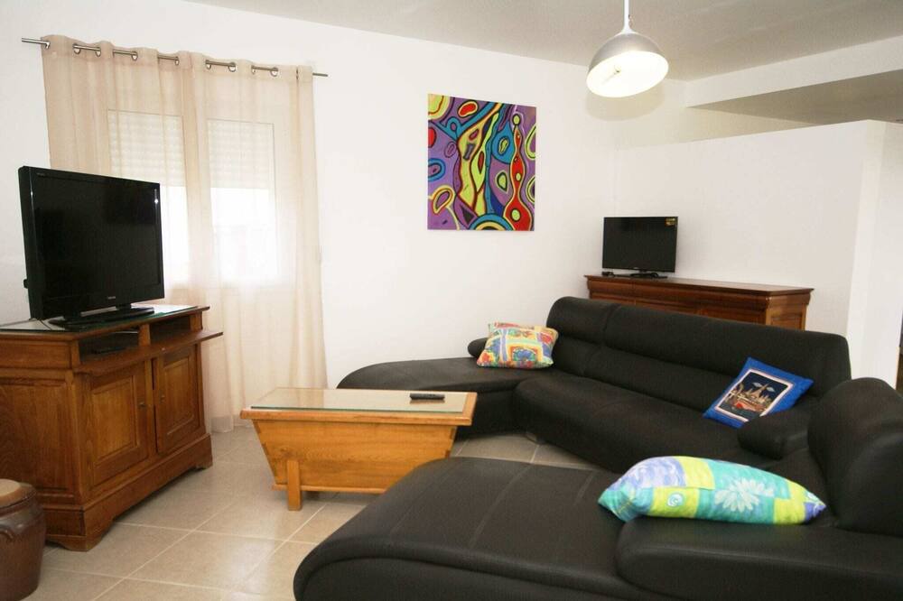 Photo of Livingroom in Pradons