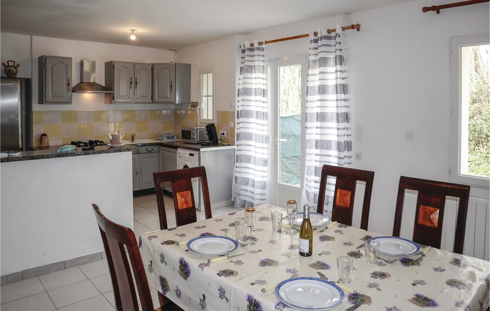 Photo of Kitchen in Sablet