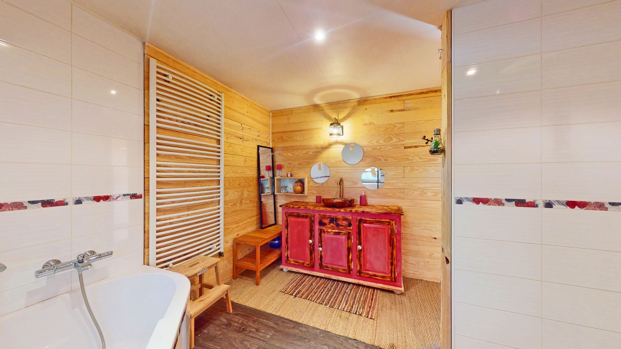 Photo of Bathroom in Voiteur