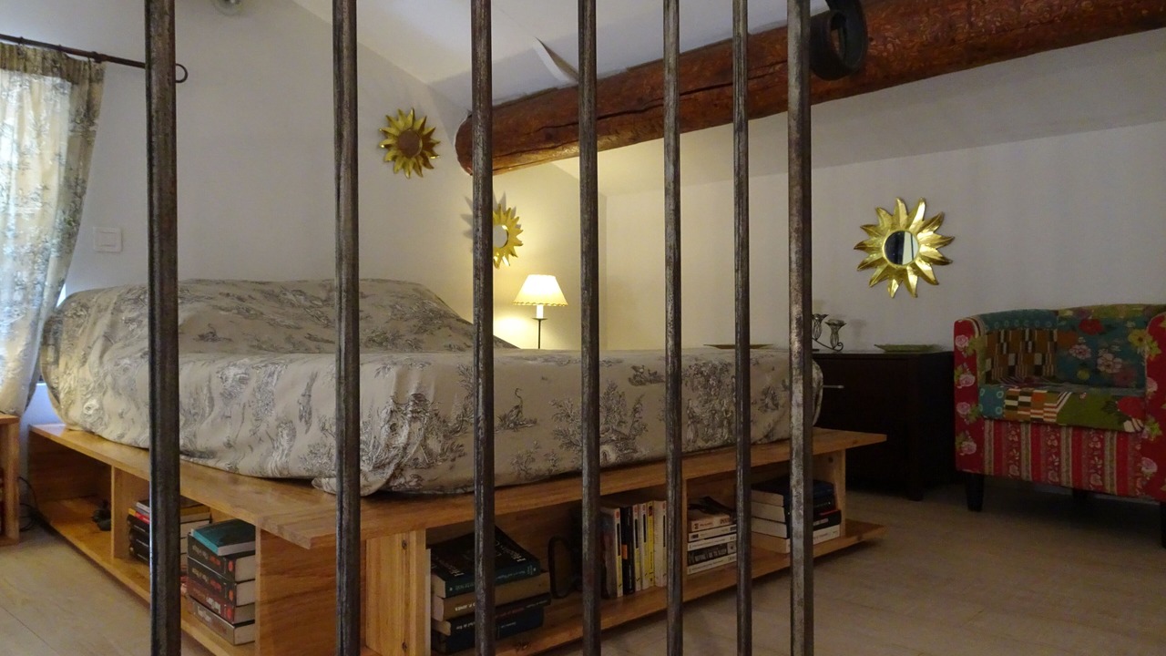 Photo of Bedroom in Suze-la-Rousse