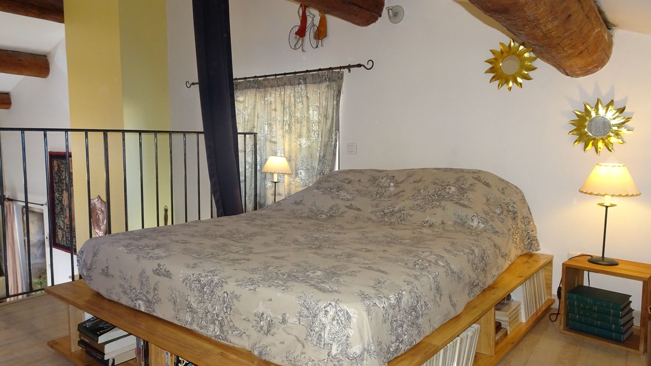Photo of Bedroom in Suze-la-Rousse