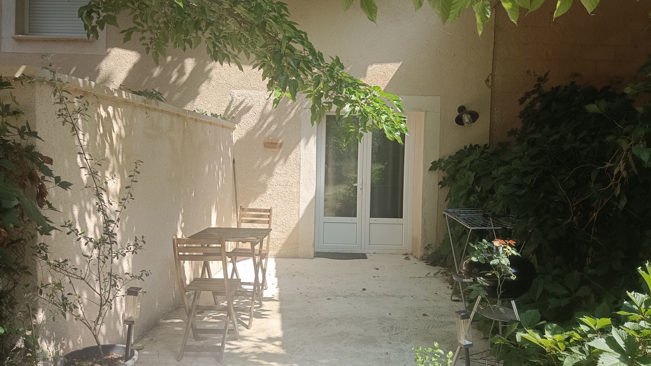 Photo of Outdoor in Crestet