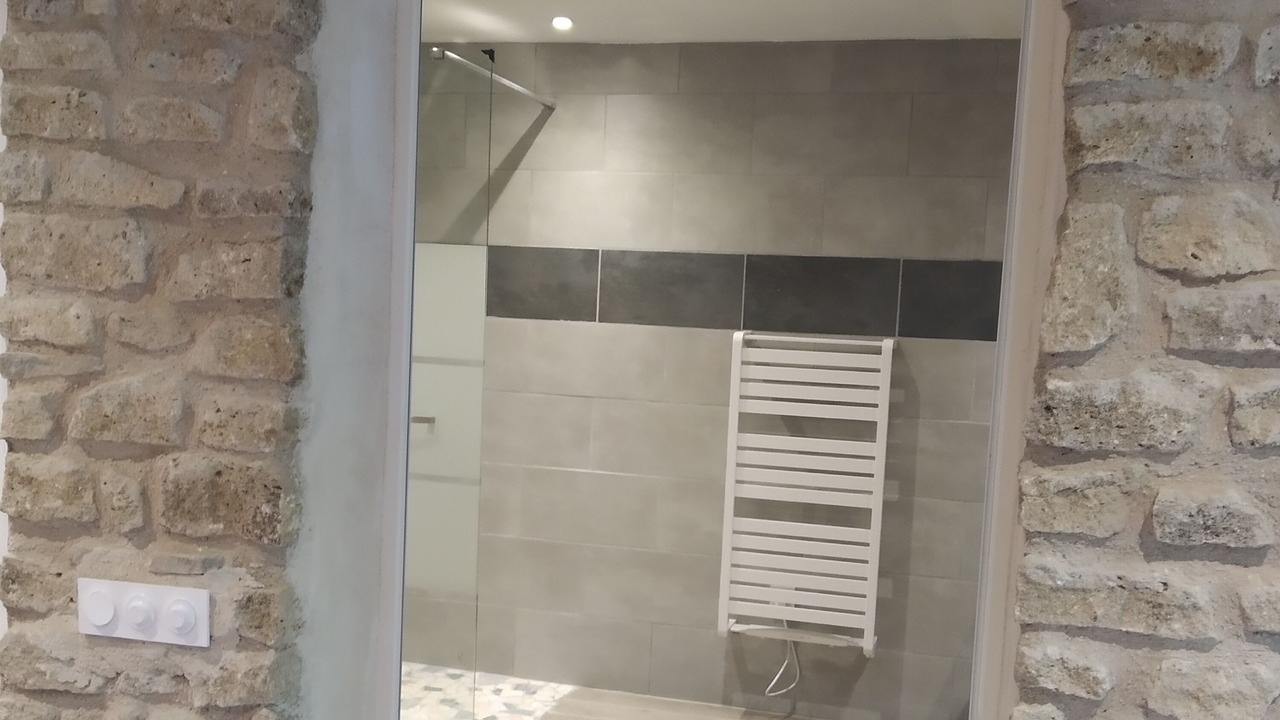 Photo of Bathroom in Crestet