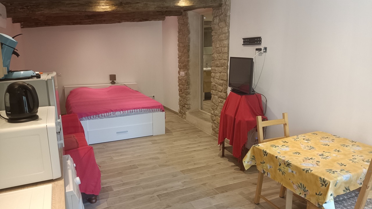 Photo of Bedroom in Crestet