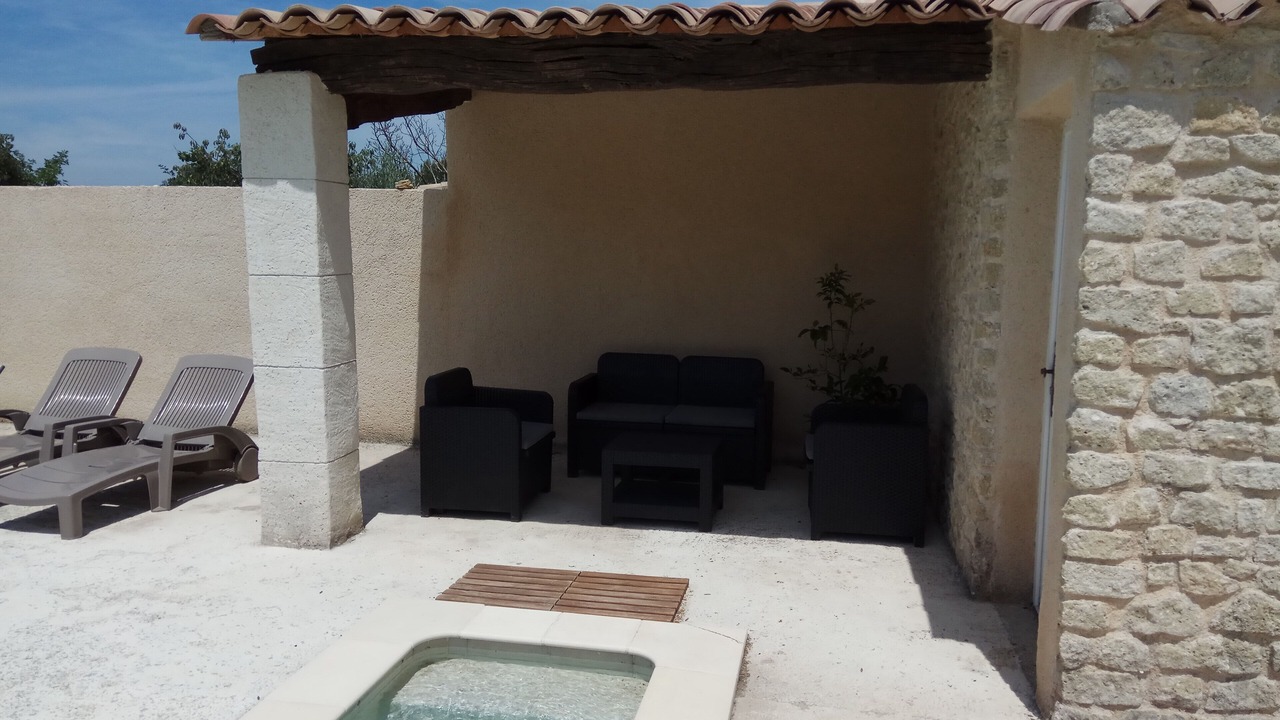Photo of Patio Balcony in Crestet
