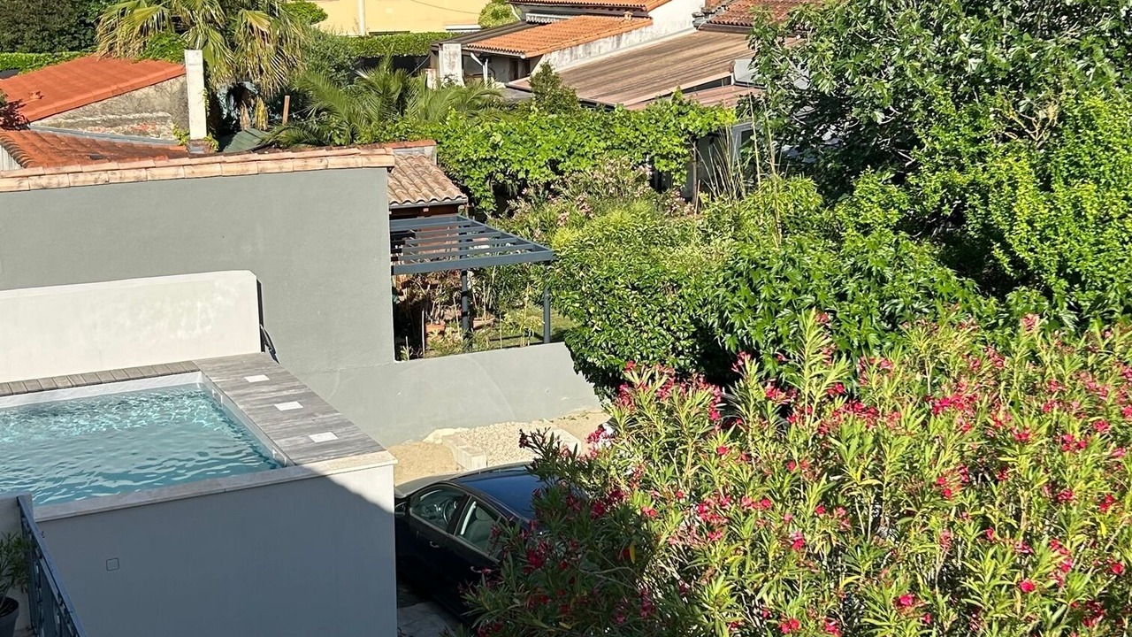 Photo of Outdoor in Bonnefoy-Roseraie-Gramont